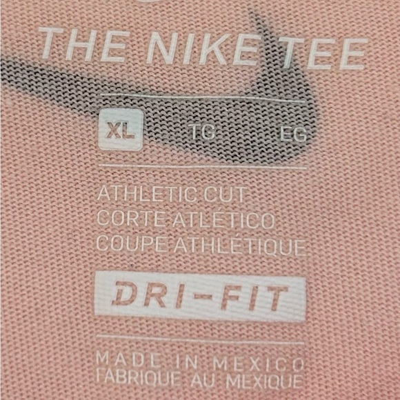 Nike / NWOT/ Baby Pink/ Athletic CUT Tank Size XL - Picture 8 of 9